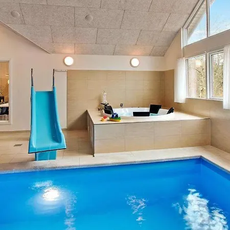 Nyaraló Henne Sleeps 18 Pool Wifi Henne Strand